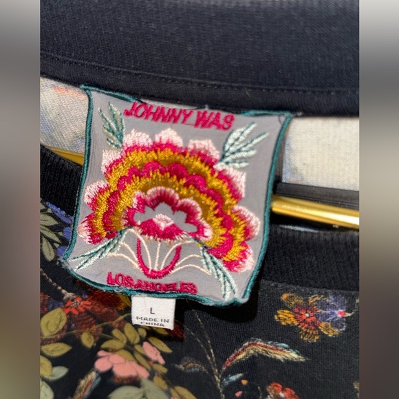 Johnny Was Asymmetrical Graphic Black Blouse - Picture 4 of 8